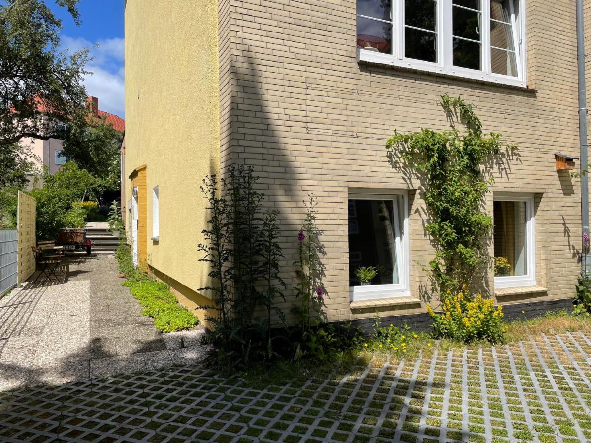 Gemuetliche Sanierte 1 Zimmer Wohnung Mit Privatem Parkplatz Im Zentrum Kiel Eksteriør bilde