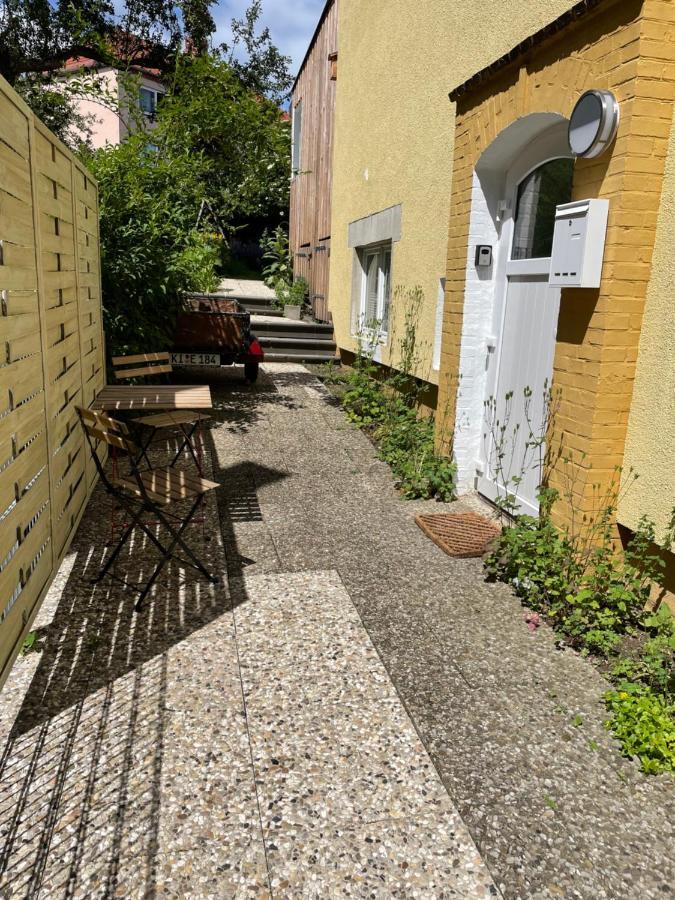 Gemuetliche Sanierte 1 Zimmer Wohnung Mit Privatem Parkplatz Im Zentrum Kiel Eksteriør bilde
